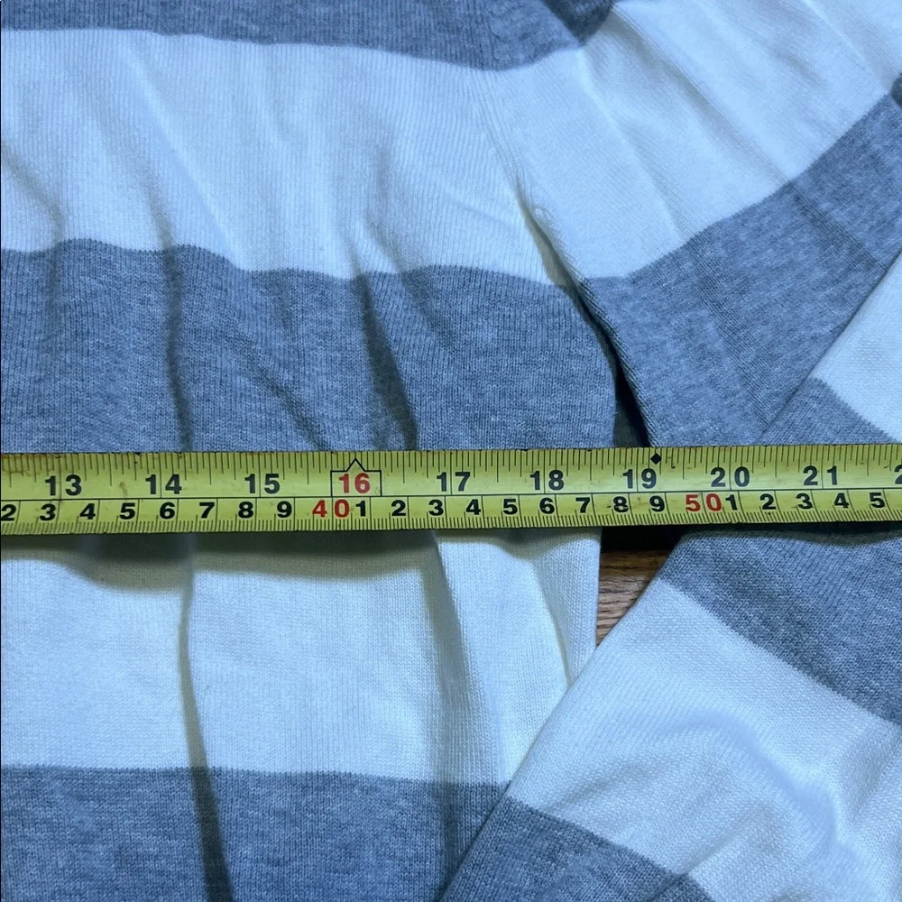 Old Navy Men Large Gray White Stripe Quarter Zip Mock‎ Neck Long Sleeve Sweater